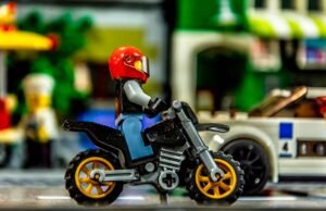 Motoros túra tervezése – mi fér el egy hátizsákban?