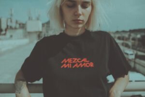 Táskák, amik mesélnek – egy karakterdarab ereje