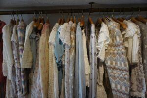 Hordhatatlan ruhadarabok – miért nem dobod ki?