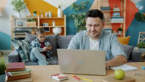 Szülői önfejlesztés – hogyan tanulj együtt a gyerekkel?